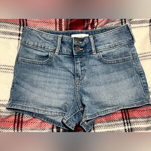 Abercrombie Kids Mid Rise Shortie Short